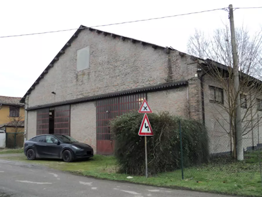 Immagine 2 di Capannone industriale in vendita  in via Ronchi a Budrio