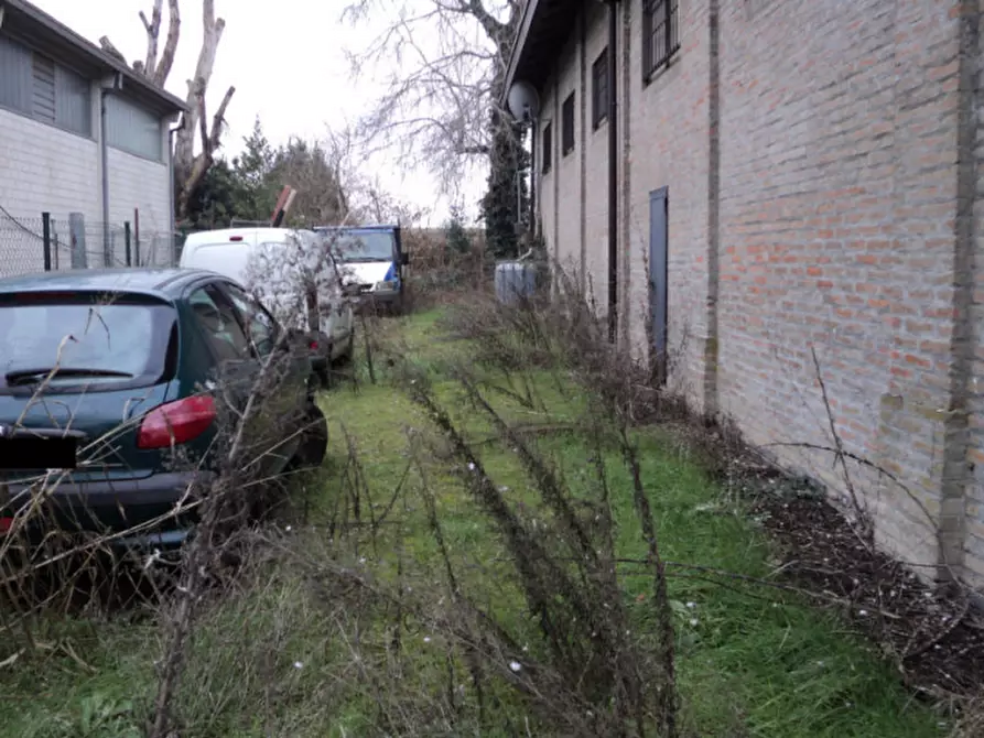 Immagine 3 di Capannone industriale in vendita  in via Ronchi a Budrio
