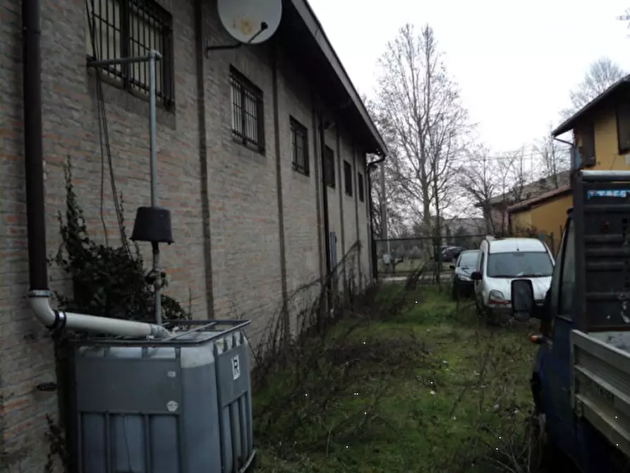 Immagine 9 di Capannone industriale in vendita  in via Ronchi a Budrio