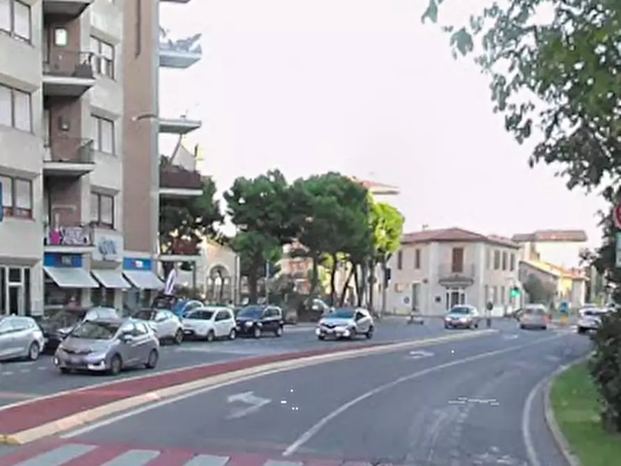 Immagine 6 di Negozio in vendita  in Via Don Bosco a Bergamo