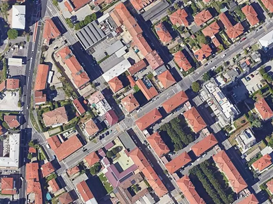 Immagine 8 di Negozio in vendita  in Via Don Bosco a Bergamo