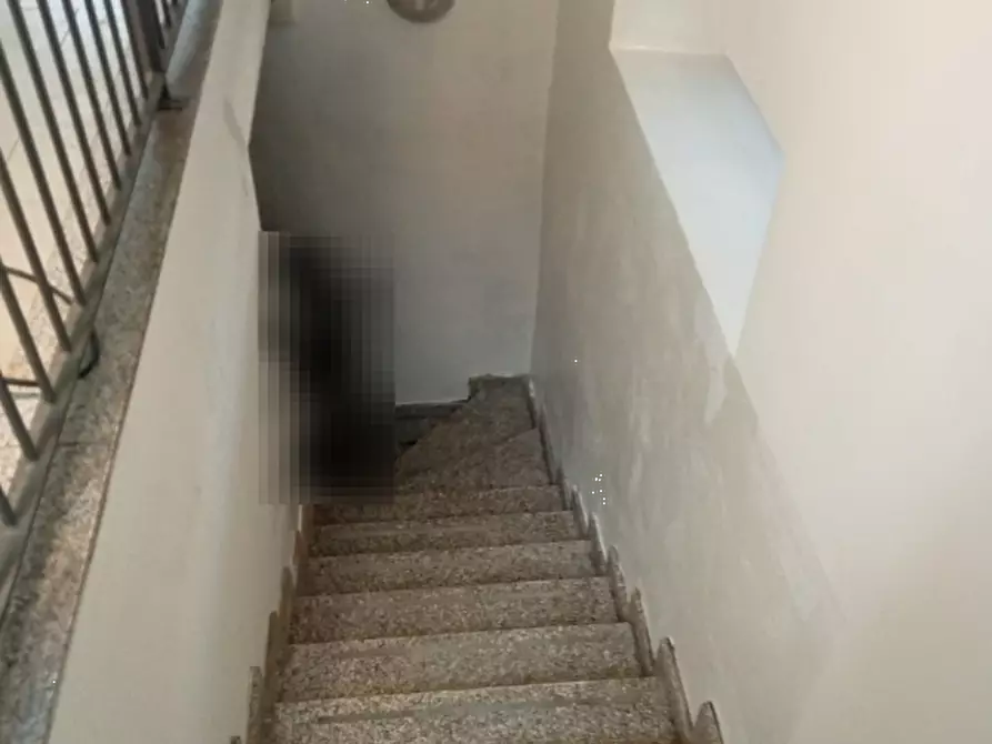 Immagine 5 di Negozio in vendita  in Via Pietro Rovelli a Bergamo