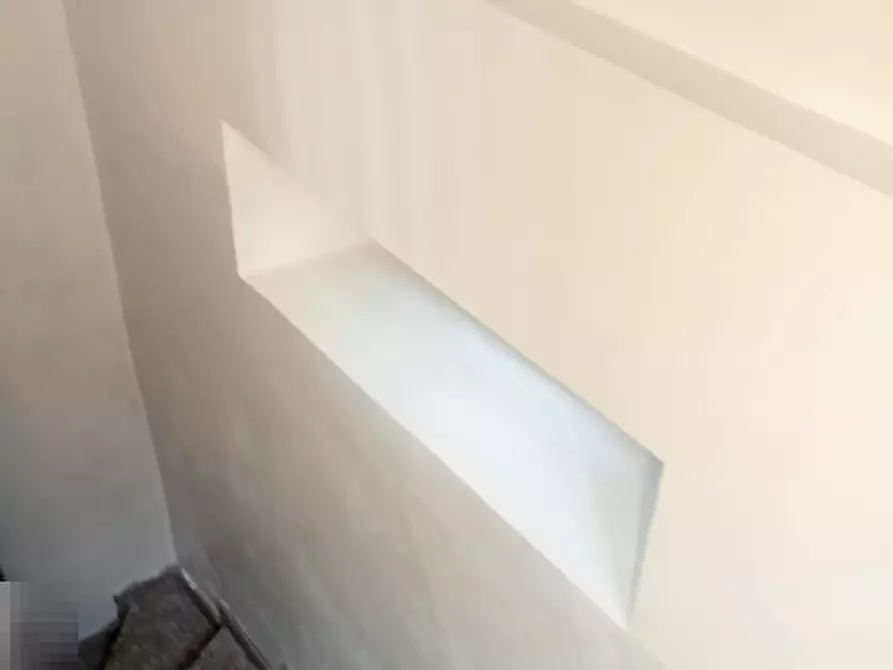 Immagine 6 di Negozio in vendita  in Via Pietro Rovelli a Bergamo