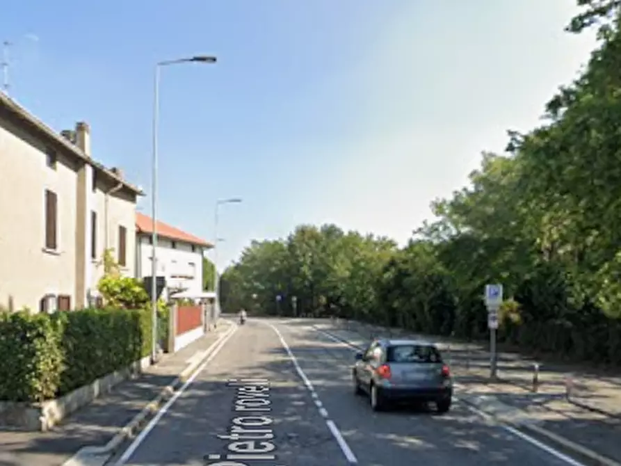 Immagine 10 di Negozio in vendita  in Via Pietro Rovelli a Bergamo