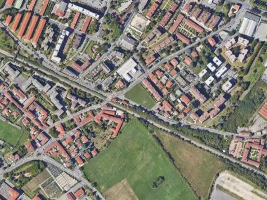 Immagine 15 di Negozio in vendita  in Via Pietro Rovelli a Bergamo