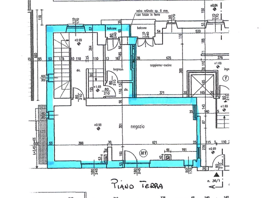 Immagine 16 di Negozio in vendita  in Via Pietro Rovelli a Bergamo