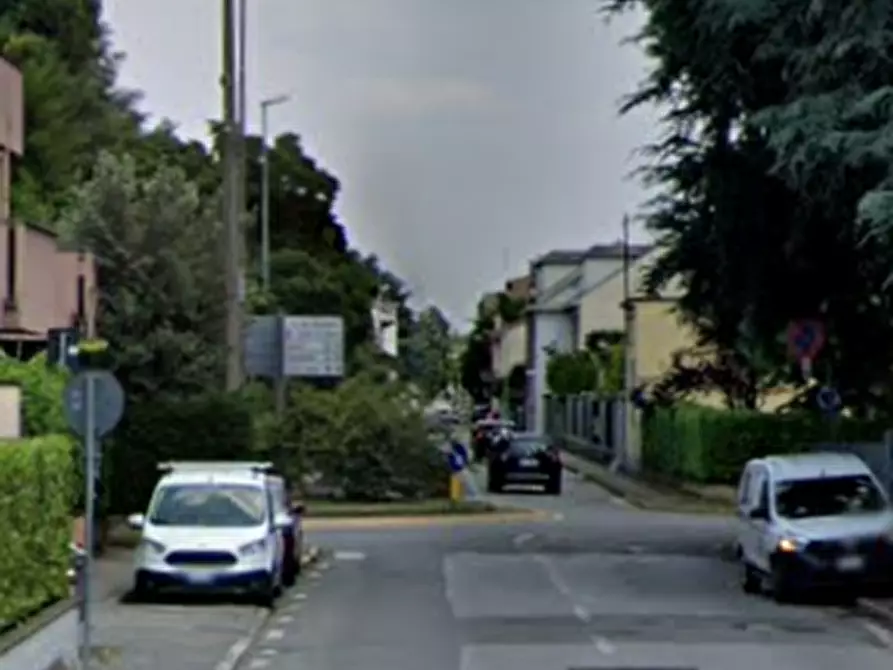 Immagine 10 di Garage in vendita  in Via Nazario Sauro a Lissone