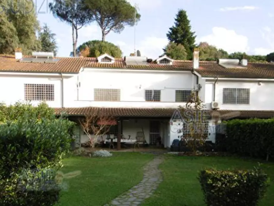 Immagine 12 di Villetta a schiera in vendita  in Via della Giustiniana a Roma