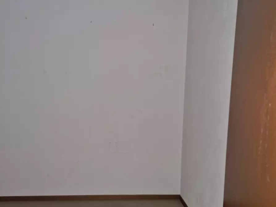 Immagine 6 di Negozio in vendita  in Via Giovanni Carnovali a Bergamo