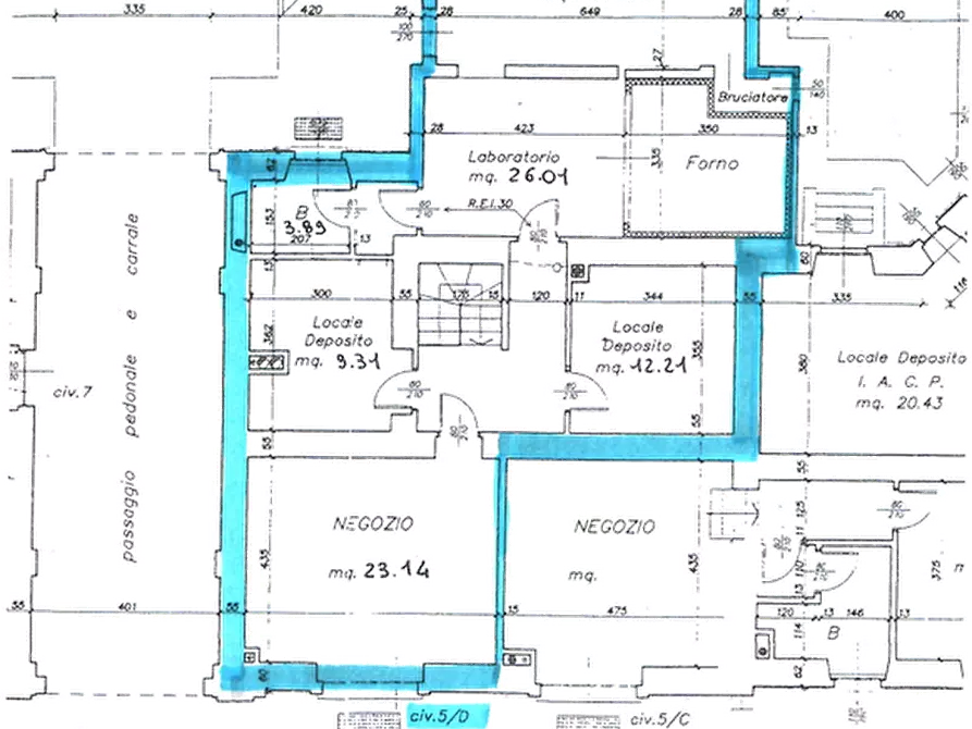 Immagine 18 di Negozio in vendita  in Via Giovanni Carnovali a Bergamo