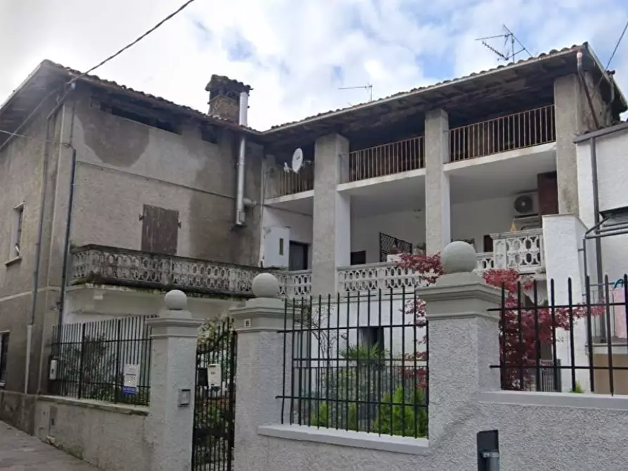 Immagine 1 di Appartamento in vendita  in Via Armando Diaz a Spinone Al Lago