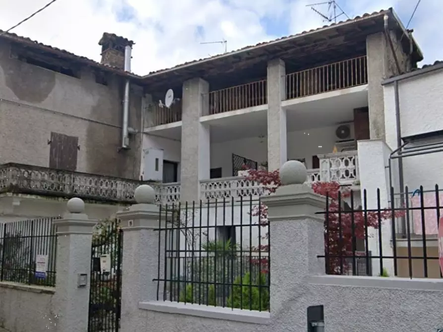 Immagine 2 di Appartamento in vendita  in Via Armando Diaz a Spinone Al Lago