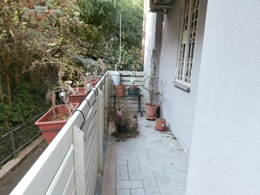 Immagine 2 di Appartamento in vendita  in via Rotta a Bologna