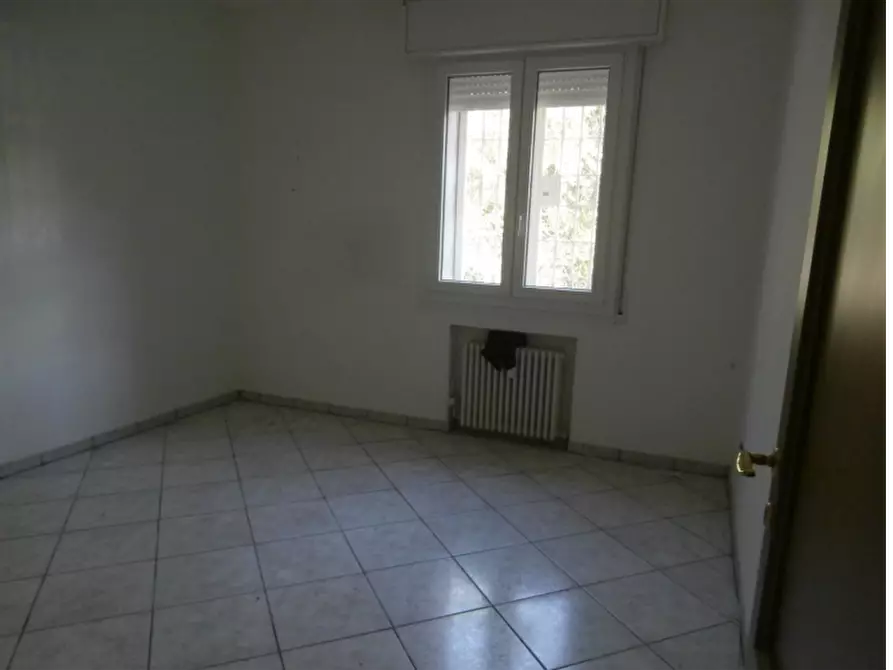 Immagine 17 di Appartamento in vendita  in via Rotta a Bologna