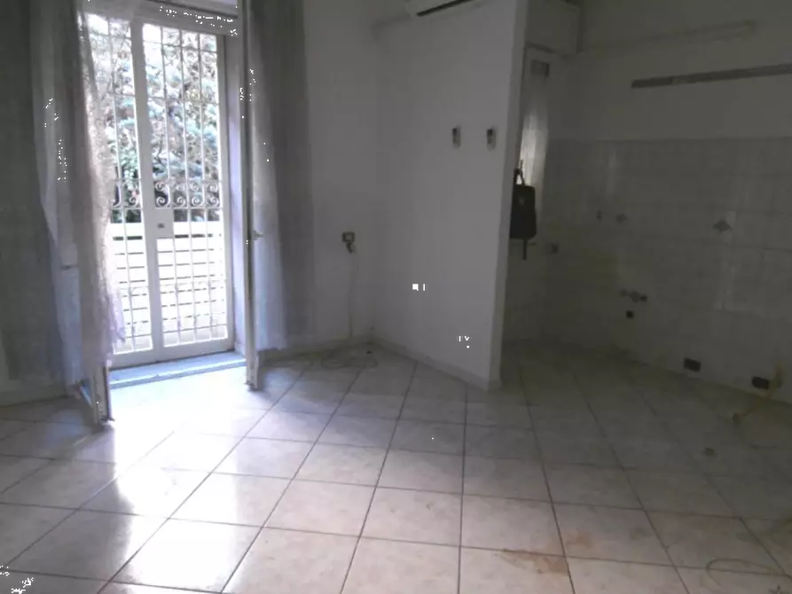 Immagine 18 di Appartamento in vendita  in via Rotta a Bologna