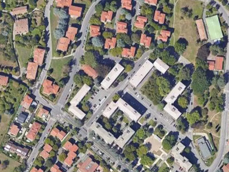 Immagine 9 di Negozio in vendita  in  Via Galileo Galilei a Bergamo