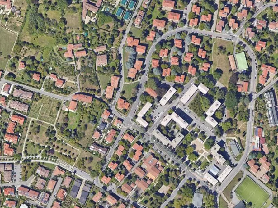 Immagine 10 di Negozio in vendita  in  Via Galileo Galilei a Bergamo