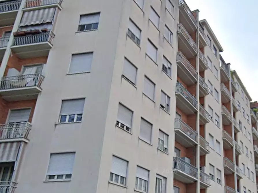 Immagine 11 di Appartamento in vendita  in Via Filadelfia a Torino