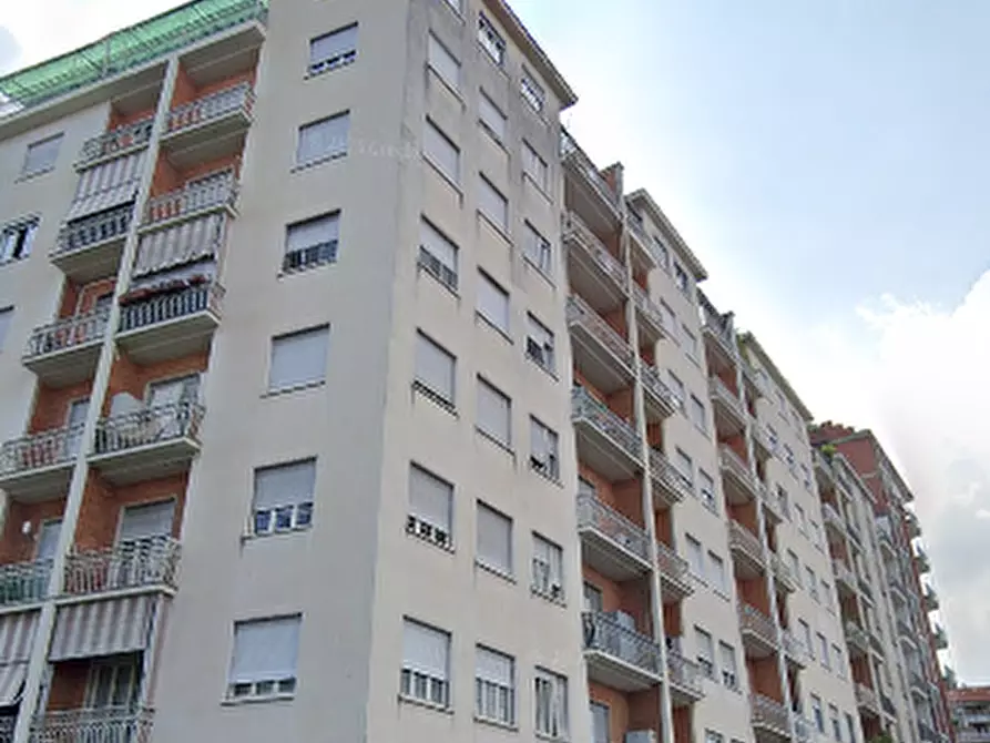 Immagine 12 di Appartamento in vendita  in Via Filadelfia a Torino