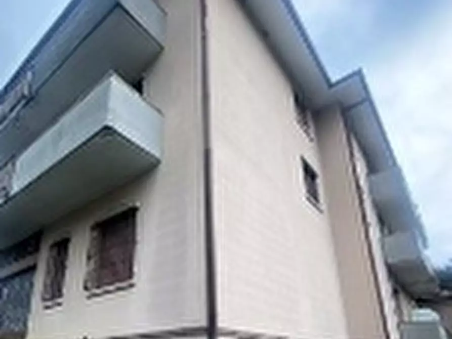 Immagine 2 di Appartamento in vendita  in Viale Monsignor Pietro Bosio a Sotto Il Monte Giovanni Xxiii