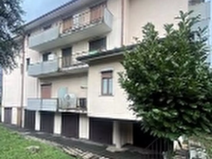 Immagine 4 di Appartamento in vendita  in Viale Monsignor Pietro Bosio a Sotto Il Monte Giovanni Xxiii
