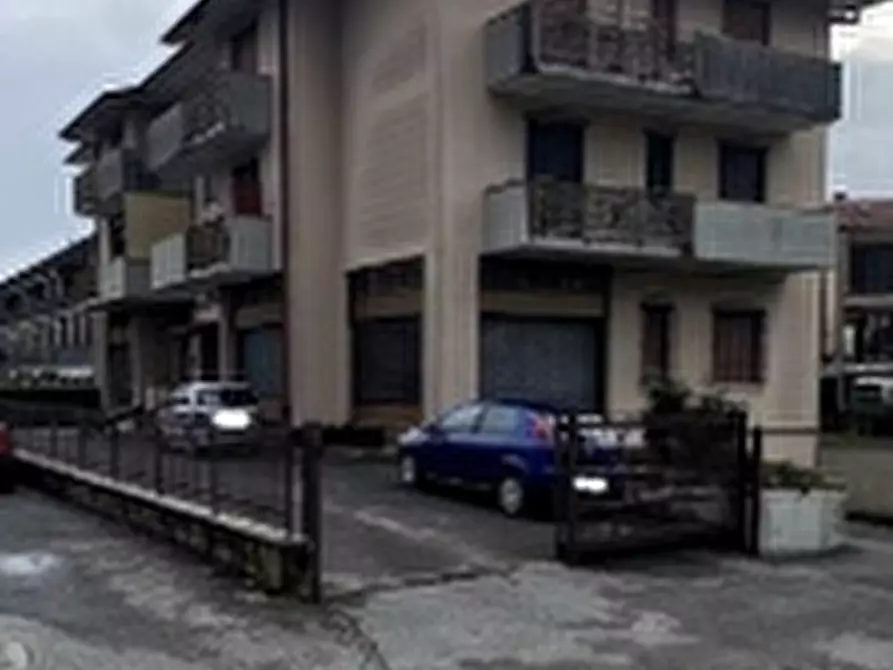 Immagine 5 di Appartamento in vendita  in Viale Monsignor Pietro Bosio a Sotto Il Monte Giovanni Xxiii