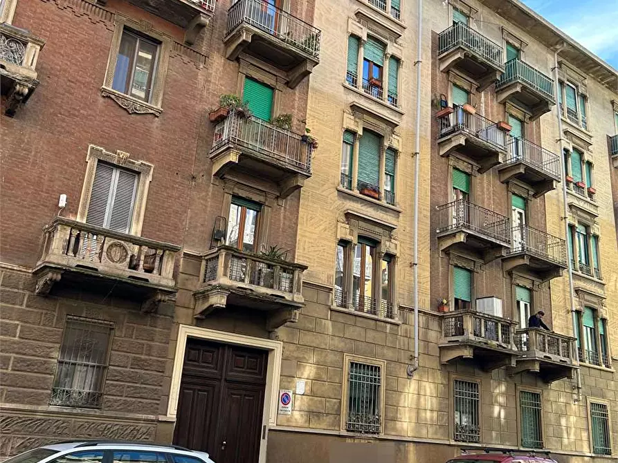 Immagine 1 di Appartamento in vendita  in Via Verres a Torino