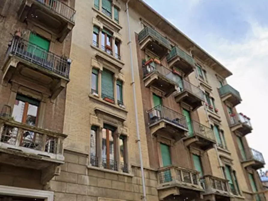 Immagine 5 di Appartamento in vendita  in Via Verres a Torino