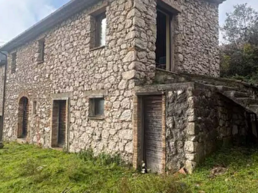 Immagine 2 di Rustico / casale in vendita  in  via Case sparse  a Castello Del Matese