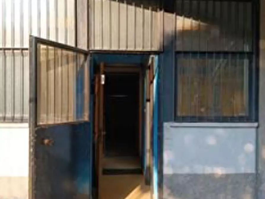 Immagine 1 di Laboratorio in vendita  in Viale Fratelli Casiraghi a Sesto San Giovanni