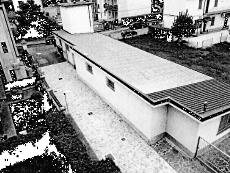 Immagine 1 di Magazzino in vendita  in Via Asiago a Monza