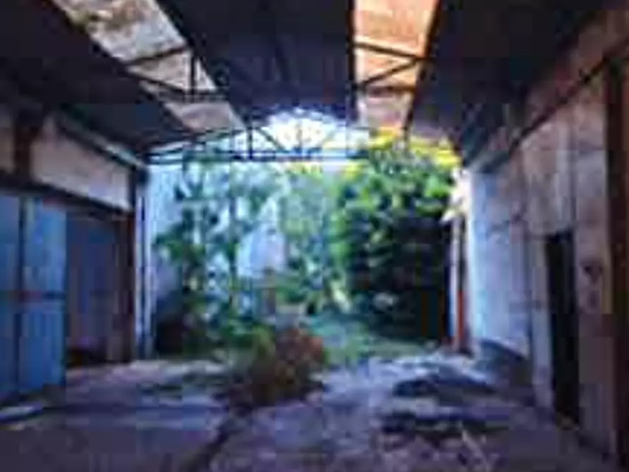 Immagine 4 di Capannone industriale in vendita  in via Puccini  a Besana In Brianza