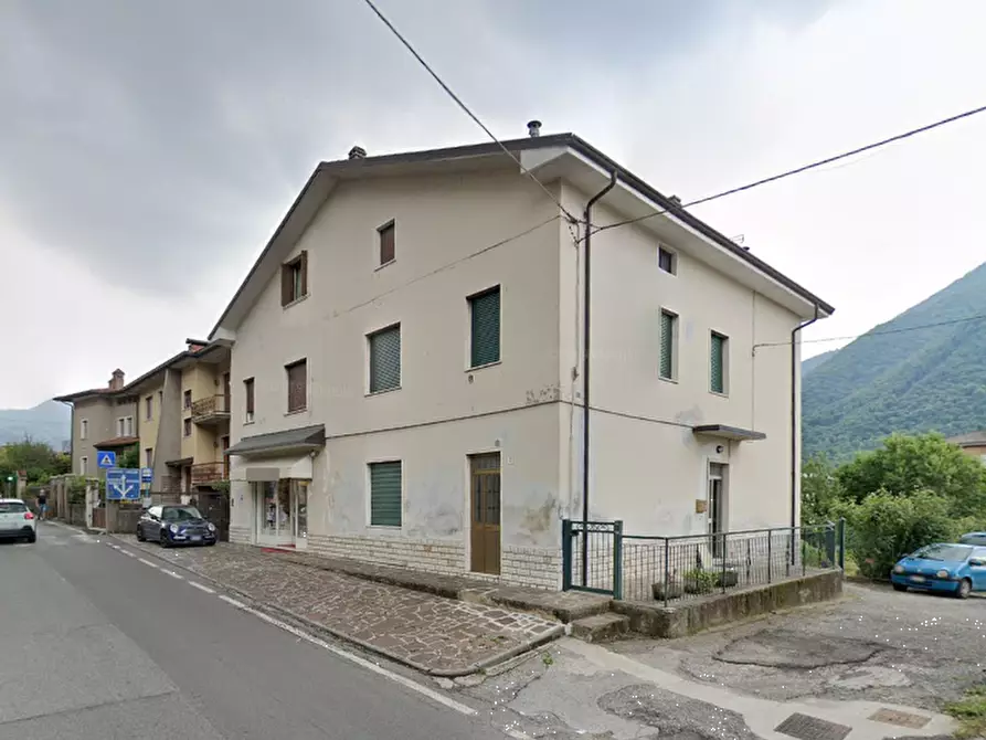 Immagine 3 di Negozio in vendita  in Via G. Garibaldi a Lumezzane