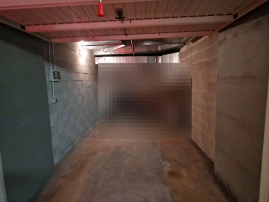 Immagine 1 di Garage in vendita  in Piazza Adriano a Torino