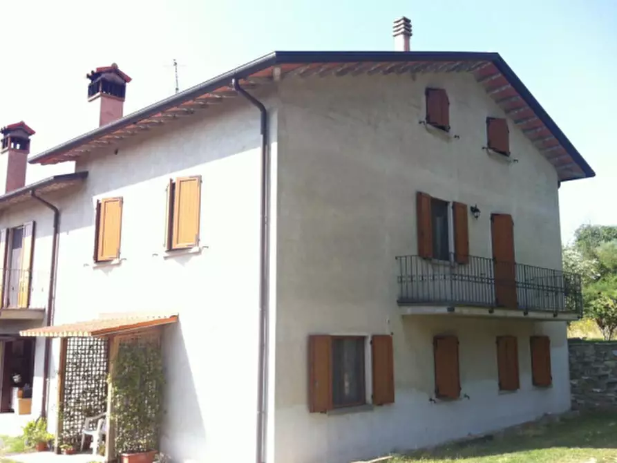 Immagine 2 di Porzione di villa in vendita  in Via delle Colline a Città Di Castello
