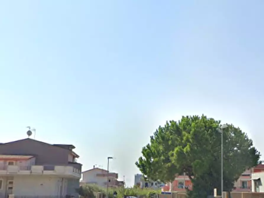 Immagine 13 di Appartamento in vendita  in Via Eduardo Landi a Mondragone