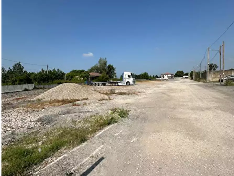 Immagine 1 di Terreno agricolo in vendita  in Via Madonna del Carmine a San Cipriano D'aversa
