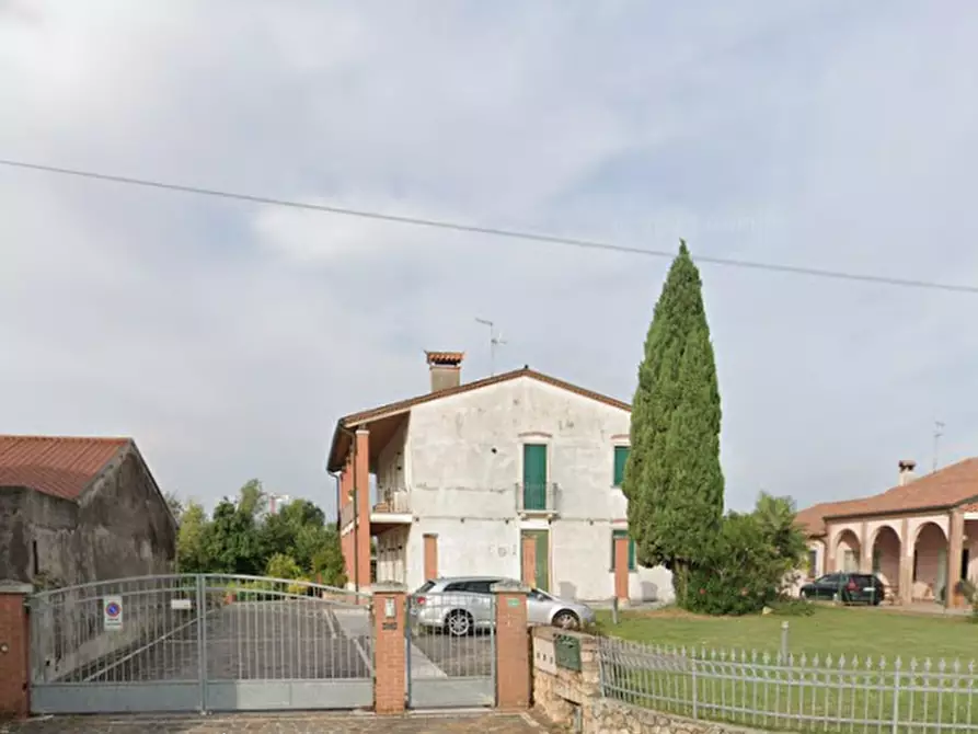 Immagine 8 di Appartamento in vendita  in Via Preon a Lonigo