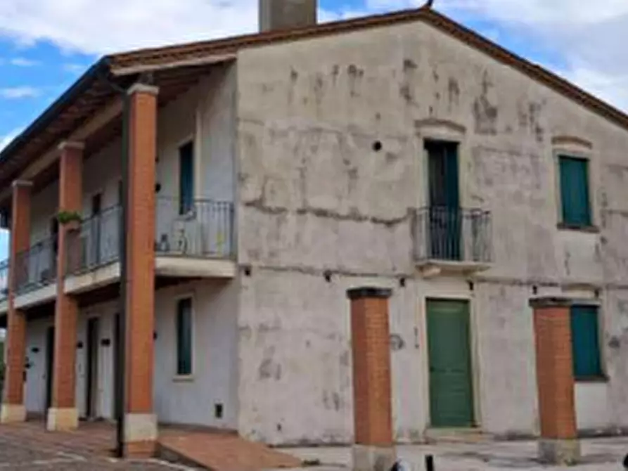 Immagine 10 di Appartamento in vendita  in Via Preon a Lonigo