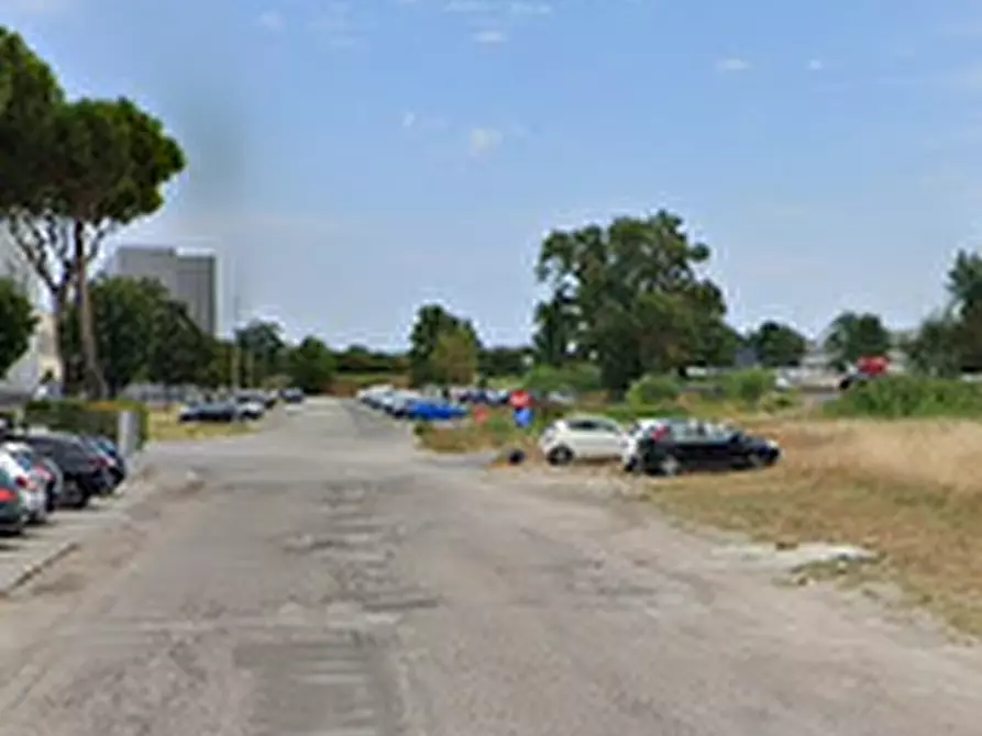 Immagine 10 di Capannone industriale in vendita  in Via della Meccanica a Pesaro