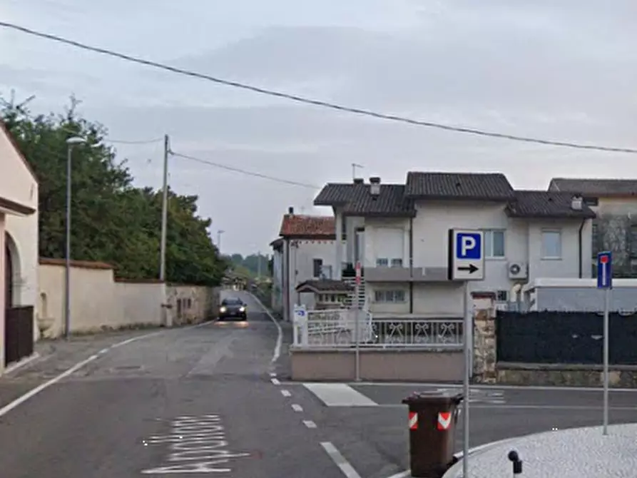 Immagine 9 di Magazzino in vendita  in Via Padre Girolamo Apolloni a Carrè