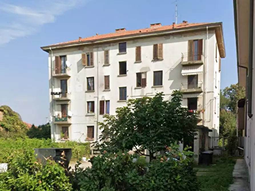 Immagine 10 di Appartamento in vendita  in Via Dante Alighieri a Cairate