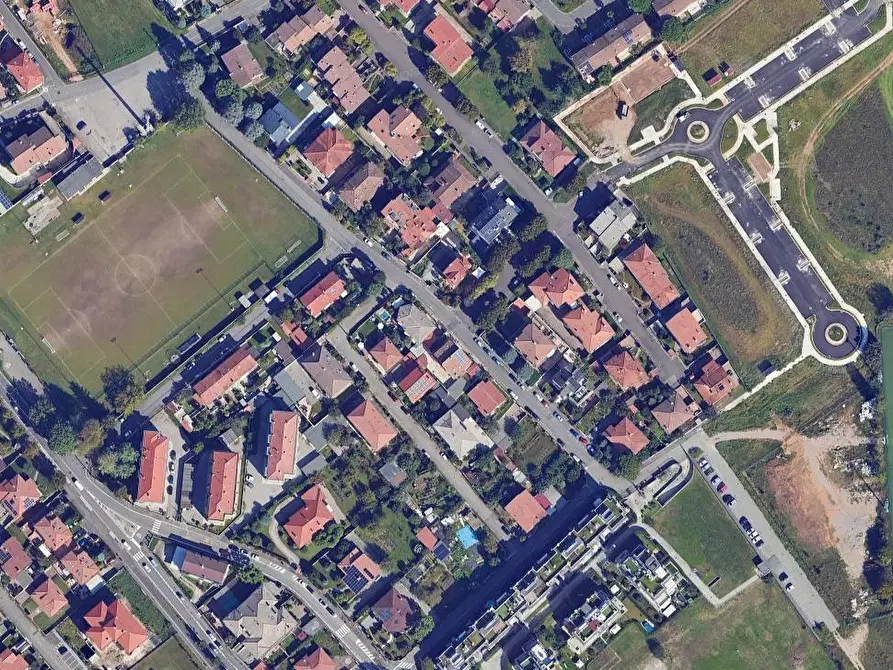 Immagine 21 di Appartamento in vendita  in Via Giuseppe Di Vittorio a Cerro Maggiore