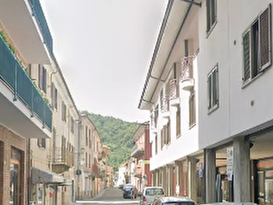 Immagine 5 di Appartamento in vendita  in Via Dante Alighieri  a Cortemilia