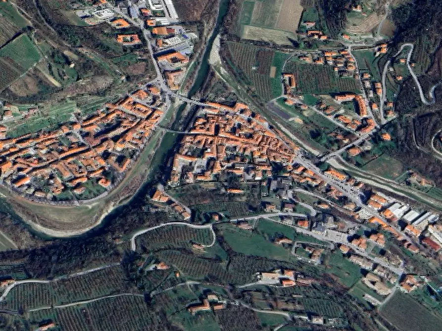 Immagine 6 di Appartamento in vendita  in Via Dante Alighieri  a Cortemilia