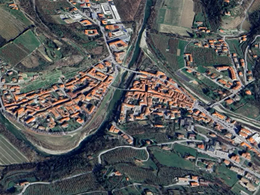 Immagine 7 di Appartamento in vendita  in Via Dante Alighieri  a Cortemilia