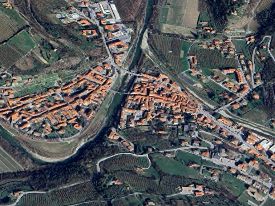 Immagine 8 di Appartamento in vendita  in Via Dante Alighieri  a Cortemilia