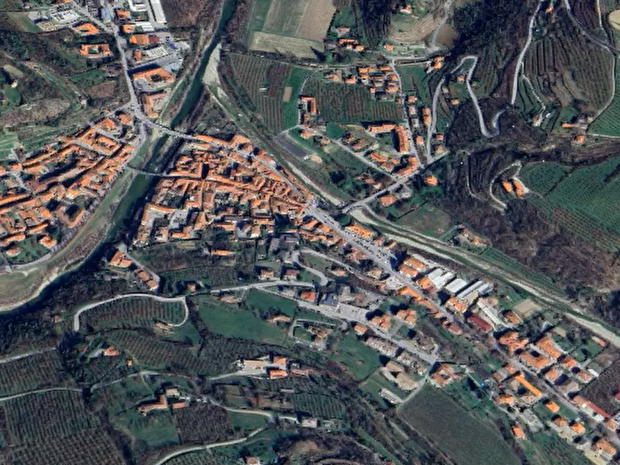 Immagine 9 di Appartamento in vendita  in Via Dante Alighieri  a Cortemilia