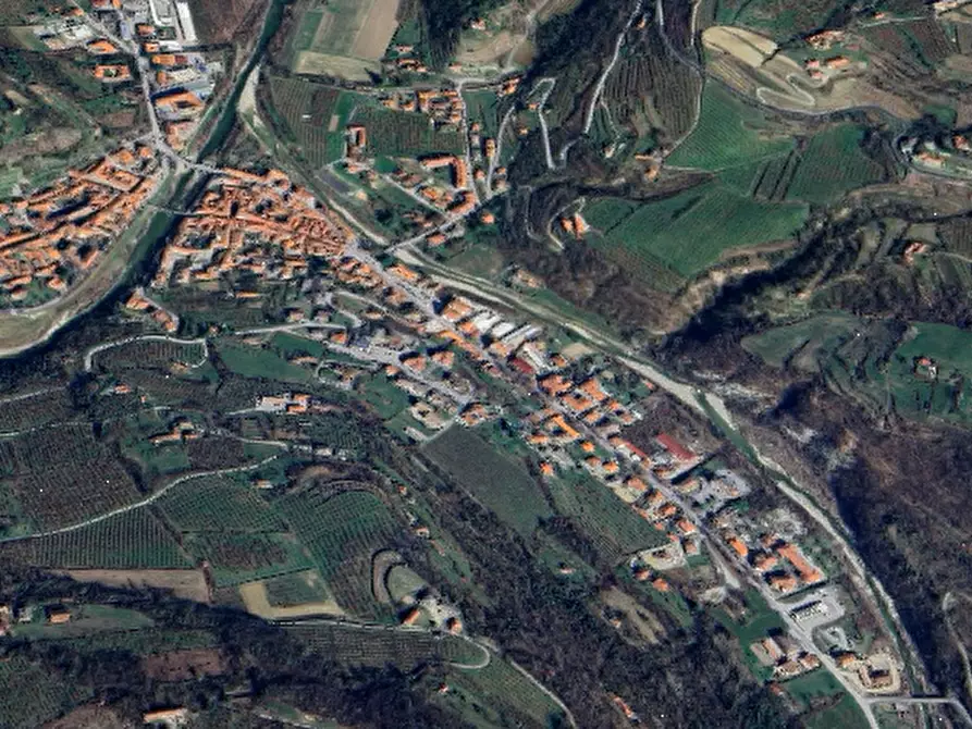 Immagine 10 di Appartamento in vendita  in Via Dante Alighieri  a Cortemilia