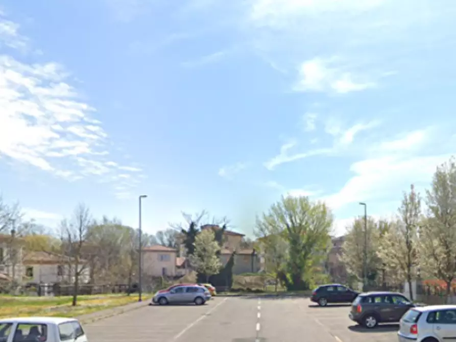 Immagine 2 di Garage in vendita  in Via della Cartiera a Forli'